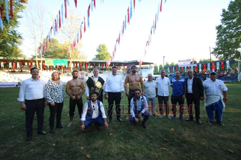 57. Akbalık Yağlı Güreşleri'ne ilgi büyüktü