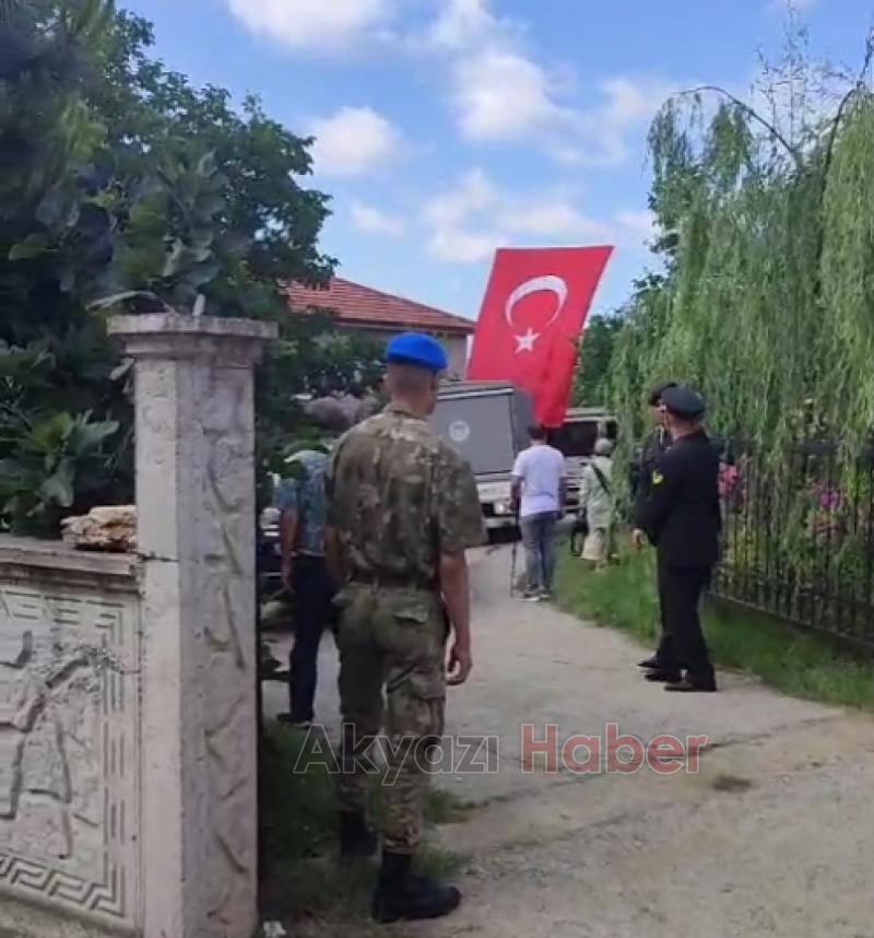 Şehidimizin baba ocağına Türk Bayrağı asıldı