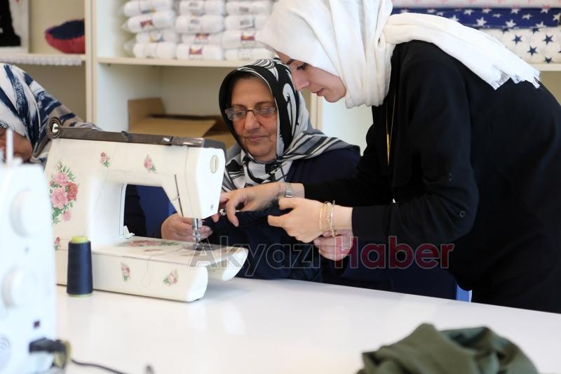 Anneler öğrenci oldu