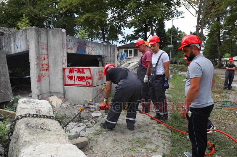 Büyükşehir’in timi afet ve acil durumlarda hayat kurtaracak