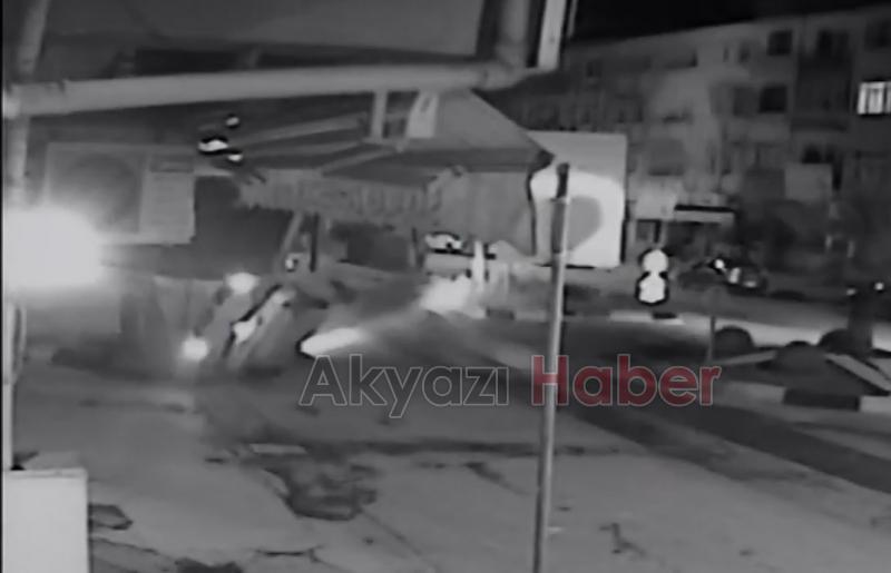 Yola akan suda kayıp böyle kaza yaptılar