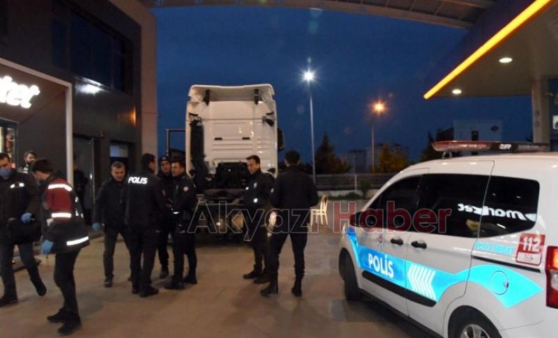 Ağabeyini adam tutup soydurmak istedi