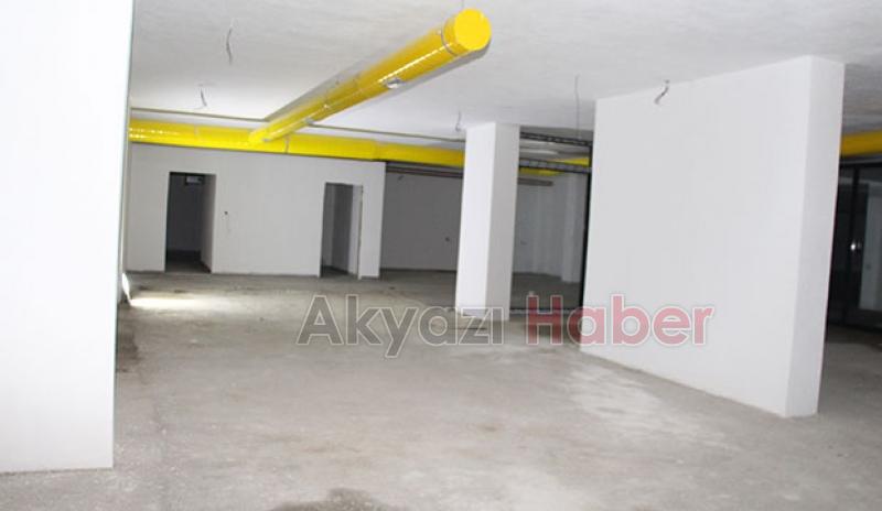 Akyazı'nın İlk ve Tek Yüzme -Spor Kompleksi Kiraya Verilecek