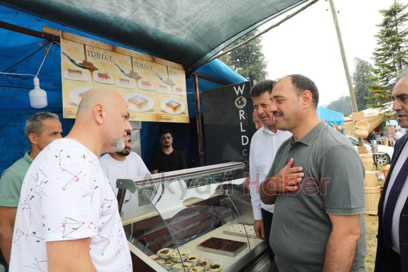 Vali kaldırım Acelle Yayla Şenliği'ne katıldı