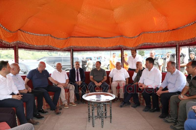 Vali kaldırım Acelle Yayla Şenliği'ne katıldı