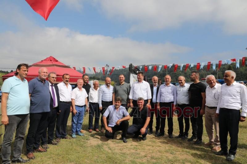Vali kaldırım Acelle Yayla Şenliği'ne katıldı