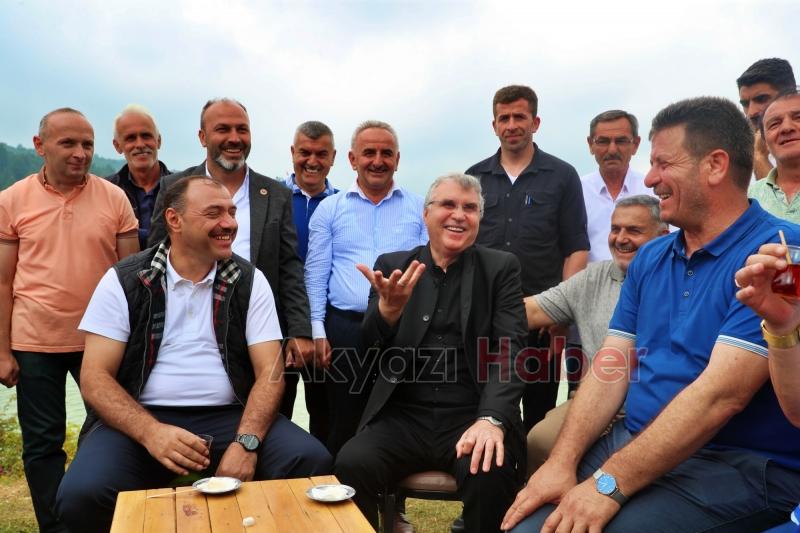 Protokol Acelle'de horon oynadı