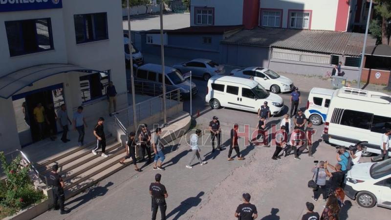 Göçmen kaçakçısı Afganlara operasyon