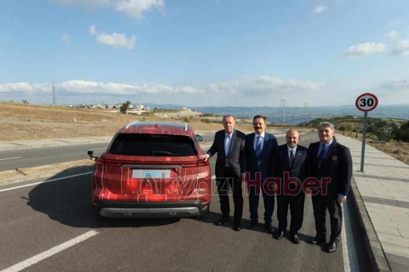 Cumhurbaşkanı TOGG'un direksiyonuna geçti