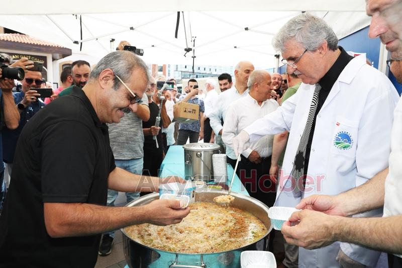 Büyükşehirden aşure etkinliği