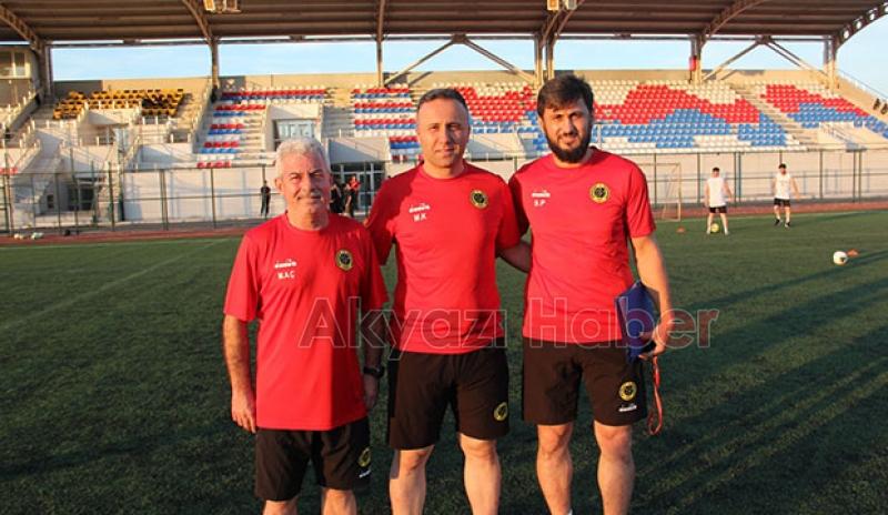 As Akyazıspor top başı yaptı