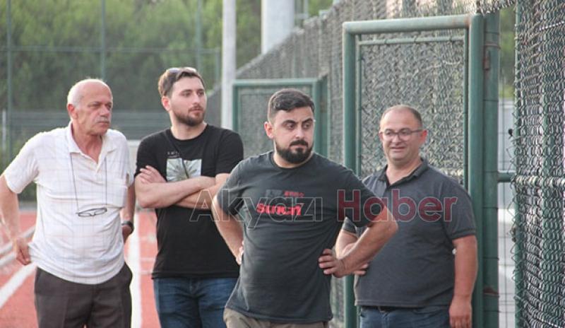 As Akyazıspor top başı yaptı