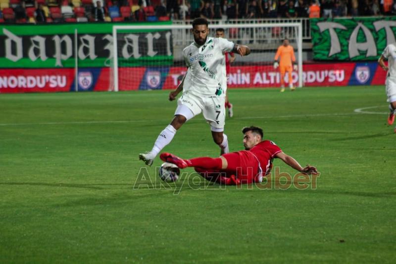 Altınordu: 0 Sakaryaspor: 2