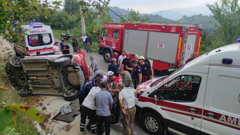 Kontrolden çıkan otomobil yan yattı: 3 yaralı