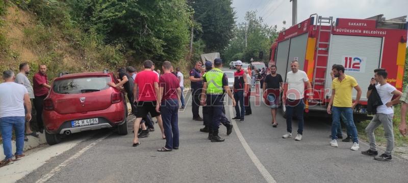 Kontrolden çıkan otomobil yan yattı: 3 yaralı