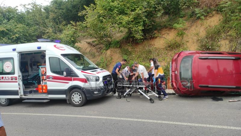 Kontrolden çıkan otomobil yan yattı: 3 yaralı