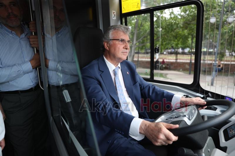 Büyükşehirin yeni 18 otobüsü sefere çıktı