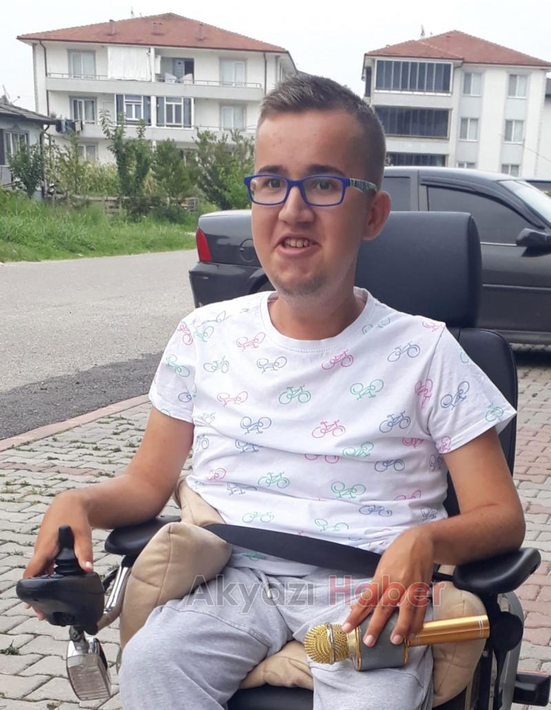 Polislerden engelli gence sürpriz