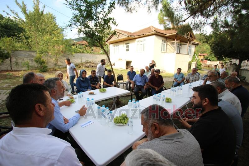 AK Parti'den Akyazı'da esnaf ve vatandaş ziyareti