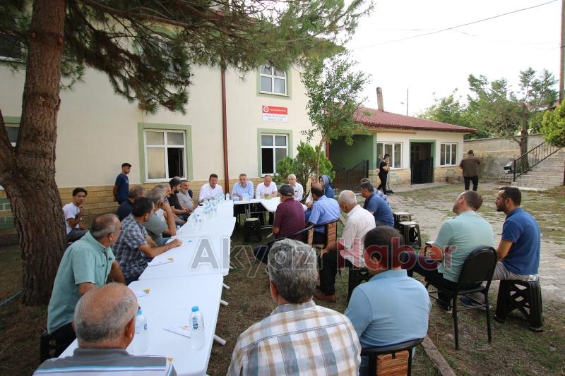 AK Parti'den Akyazı'da esnaf ve vatandaş ziyareti