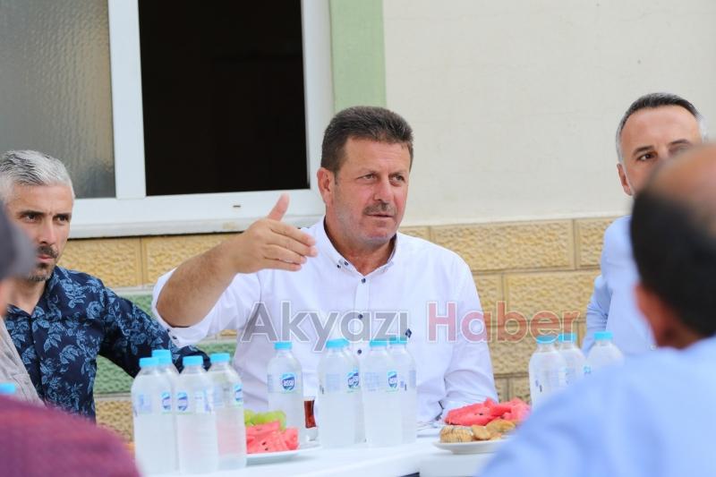 AK Parti'den Akyazı'da esnaf ve vatandaş ziyareti