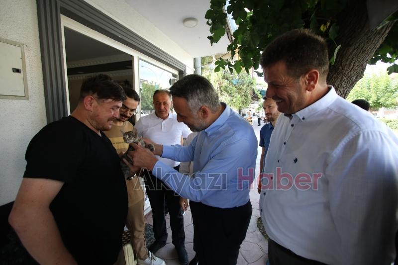 AK Parti'den Akyazı'da esnaf ve vatandaş ziyareti