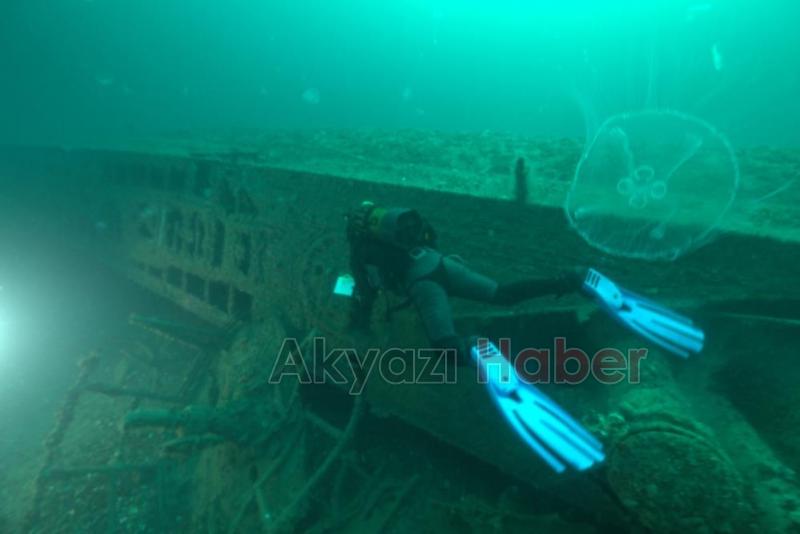 75 yıl sonra bulunan Hitler'in denizaltısı görüntülendi