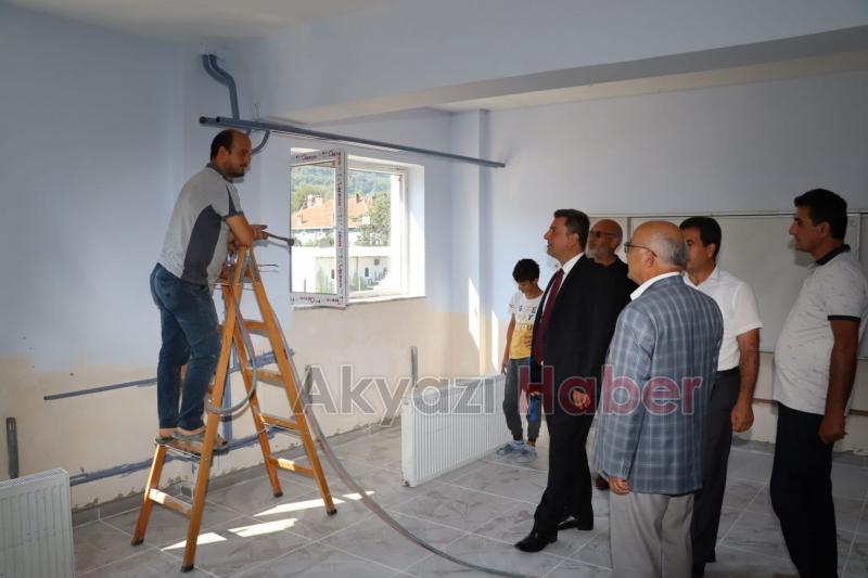 Milli Eğitim Müdürü Savaşçı Akyazı'da okulları inceledi