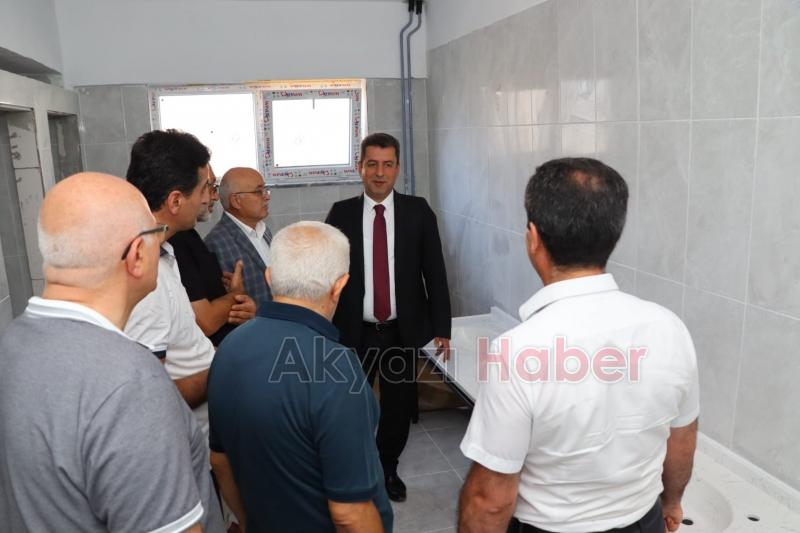 Milli Eğitim Müdürü Savaşçı Akyazı'da okulları inceledi