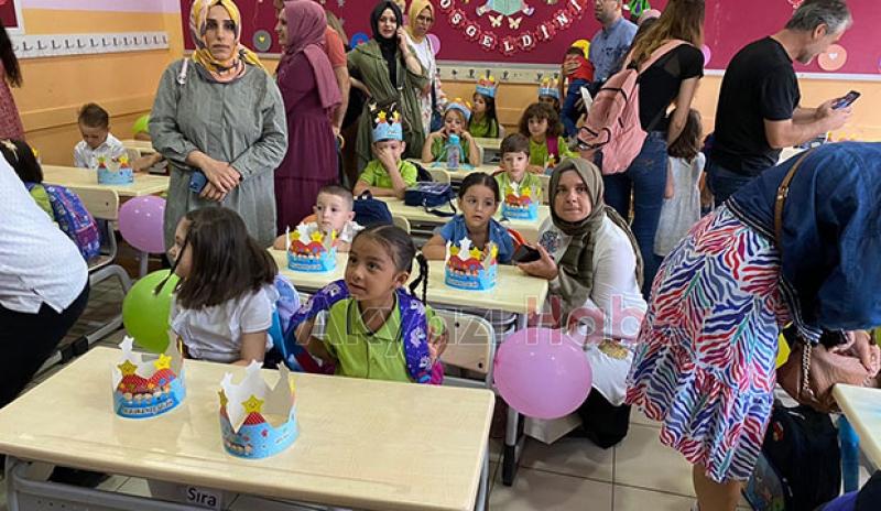 İlk ders zili çaldı: Minikler okulla tanıştı