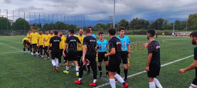 As Akyazıspor hazırlık maçında Düzce Derelerspor'u 6-1 mağlup etti
