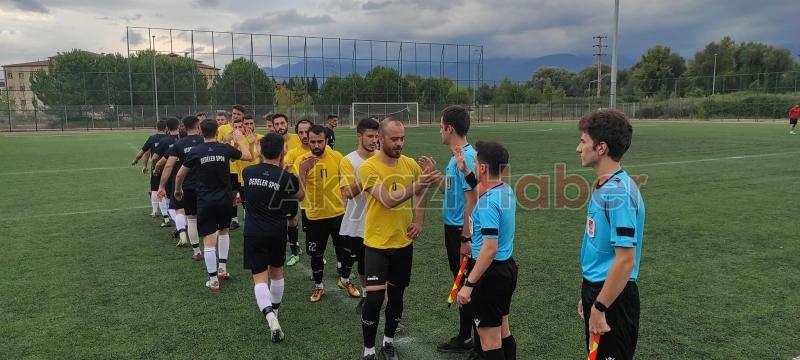 As Akyazıspor hazırlık maçında Düzce Derelerspor'u 6-1 mağlup etti