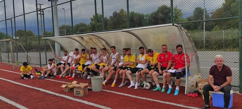 As Akyazıspor hazırlık maçında Düzce Derelerspor'u 6-1 mağlup etti