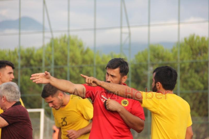 As Akyazıspor hazırlık maçında Düzce Derelerspor'u 6-1 mağlup etti