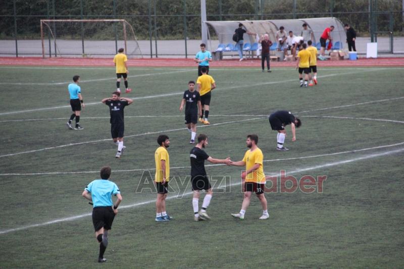 As Akyazıspor hazırlık maçında Düzce Derelerspor'u 6-1 mağlup etti