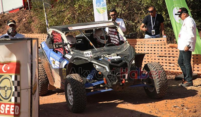 Şampiyonlar Sakarya’da tozu dumana kattı