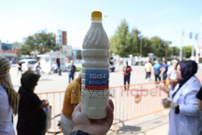 Büyükşehir’in ücretsiz bal ve süt geleneği yeniden başladı