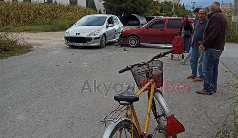 Kavşakta çarpıştılar