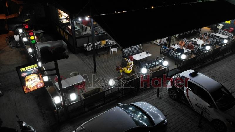 Tır Burger Akyazı'da Hizmete Başladı