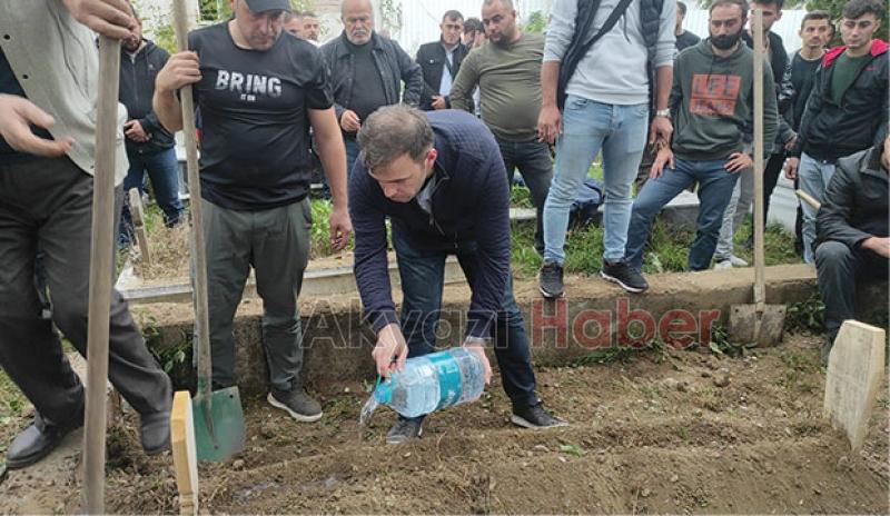 Cezmi Bayraktar defnedildi