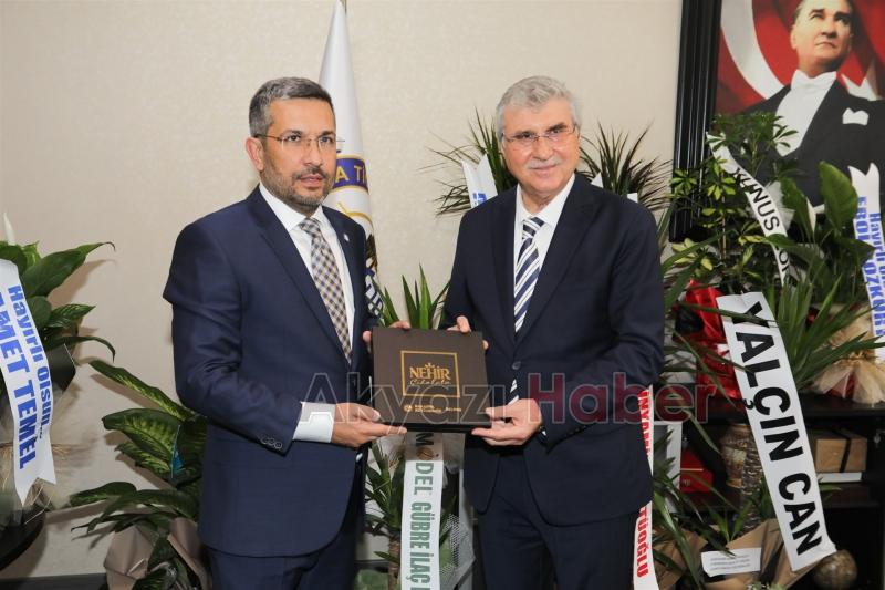 Ekrem Yüce'den SATSO Meclis Başkanı Ercan'a ziyaret