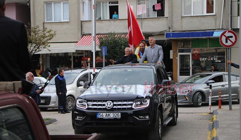 Abdulhamit Altun Akyazı 'da büyük bir coşku ile karşılanandı