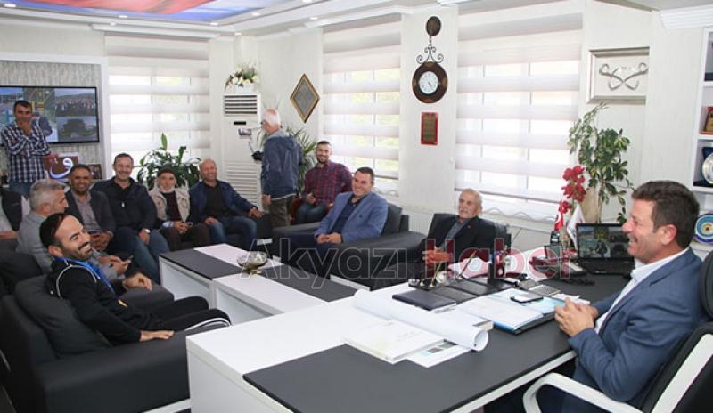 Abdulhamit Altun Akyazı 'da büyük bir coşku ile karşılanandı