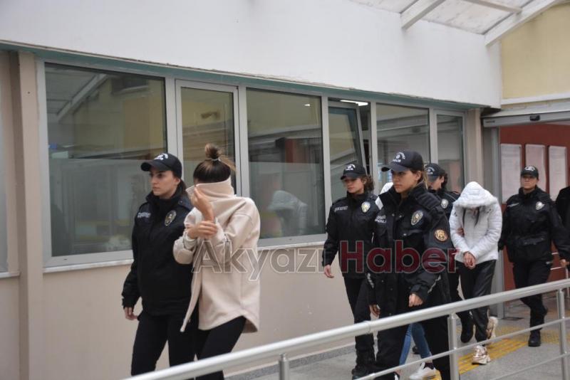 Prefabrik ev dolandırıcıları adliyeye sevk edildi