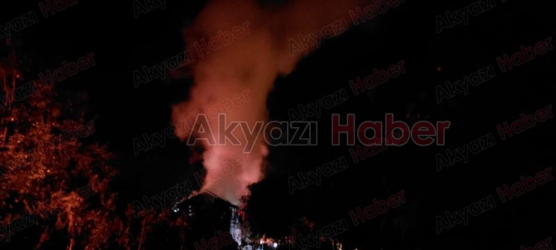 Samanlık yangında kül oldu