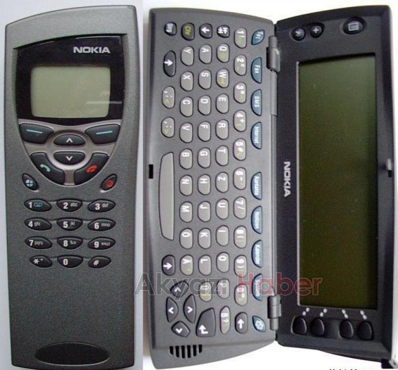 Eski cep telefonları astronomik fiyata satılıyor