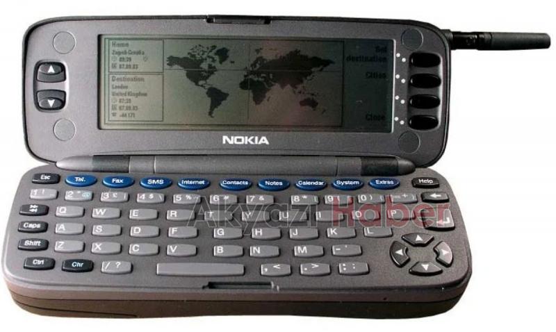 Eski cep telefonları astronomik fiyata satılıyor
