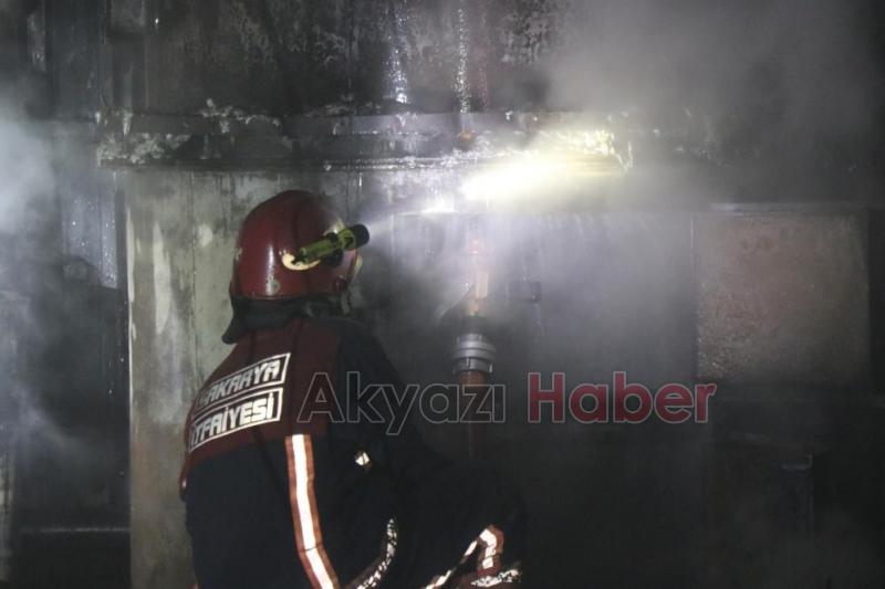 Ahşap kaşık fabrikası alev alev yandı