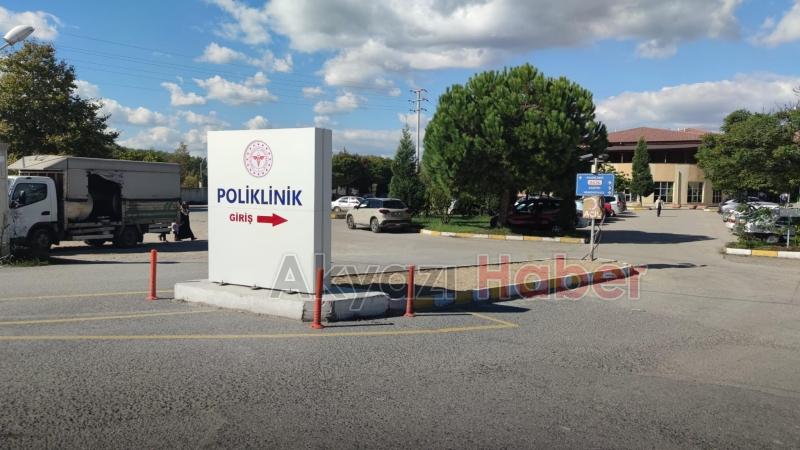 Akyazı Devlet Hastanesi'ne yaya girişi yapıldı