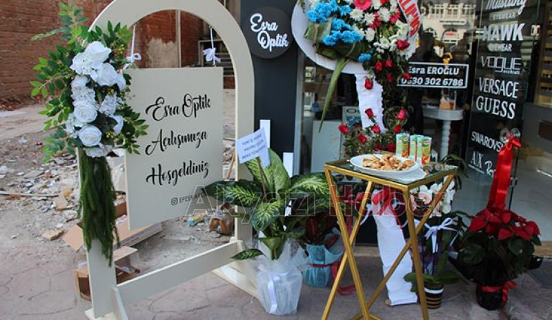 Esra Optik hizmete başladı